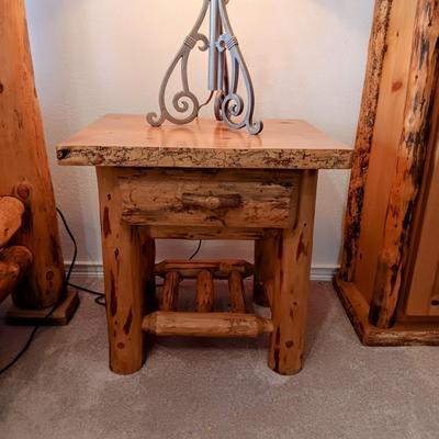 PINE LOG NIGHT STAND WITH 1 DRAWER AND IRON BASE LAMP