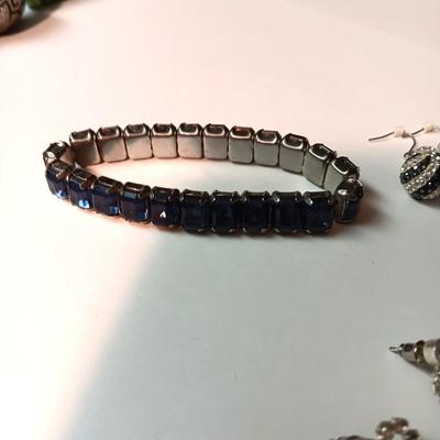 COSTUME JEWELRY WITH SOME BLING