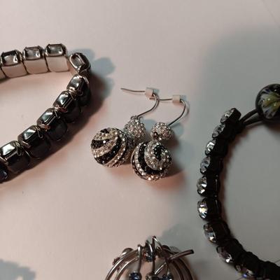 COSTUME JEWELRY WITH SOME BLING
