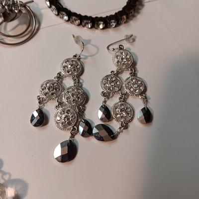 COSTUME JEWELRY WITH SOME BLING