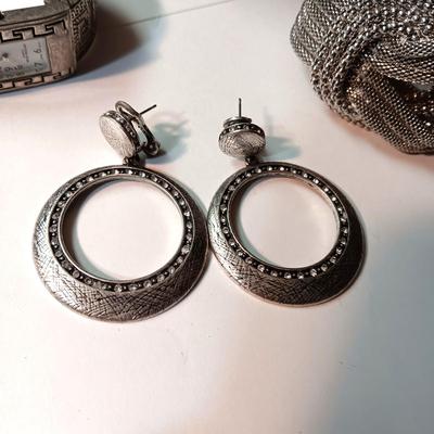 SILVER-TONE COSTUME JEWELRY