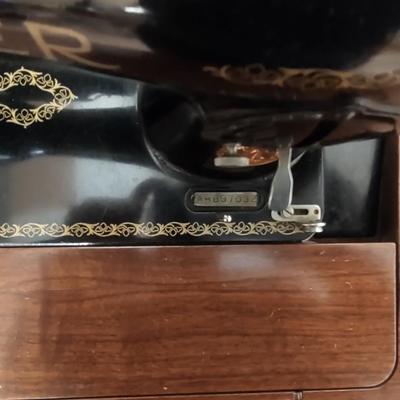 SINGER SEWING MACHINE IN CABINET WITH STOOL