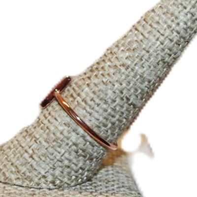 Size 8 ½ Marked .925 Vertical Rectangle Ring with 3 Clear Stones on a Silver Filled ROSE GOLD Band (1.2g)