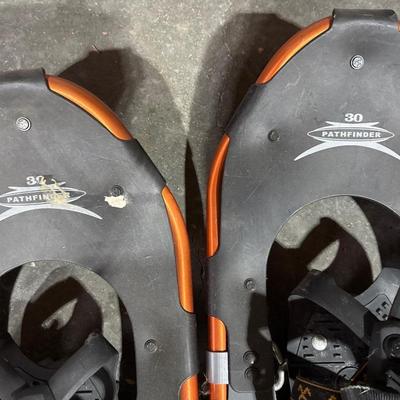 Tubbs snow shoes