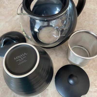 Tea infuser, Mikasa sugar bowl, mini glass items