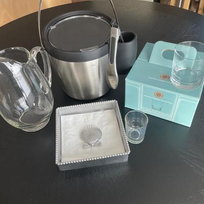 Party lot with ice bucket, new glasses