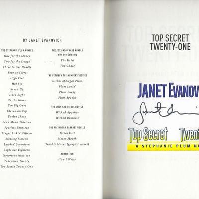 Top Secret Twenty-One: A Stephanie Plum Novel Janet Evanovich signed book