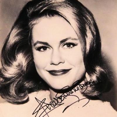 Elizabeth Montgomery signed portrait photo 