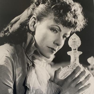 Greta Garbo 11x14 photo unsigned