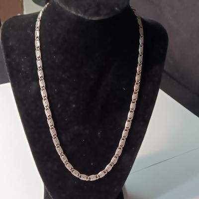 STERLING SILVER CHAIN NECKLACE