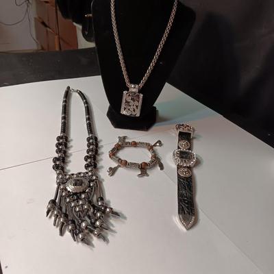 FASHION JEWELRY WITH A WESTERN FEEL