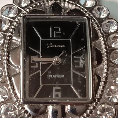 FASHION JEWELRY WITH A WESTERN FEEL