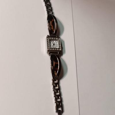 SILVER-TONE FASHION JEWELRY