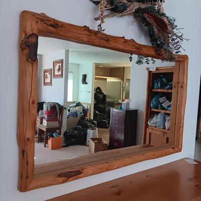 PINE LOG WALL MIRROR WITH SWAG