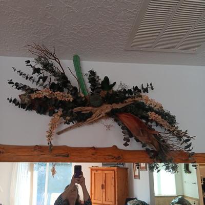 PINE LOG WALL MIRROR WITH SWAG
