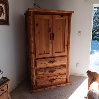 PINE LOG BEDROOM ARMOIRE W/3 DOVETAILED DRAWERS AND SHELVING BEHIND CABINETS