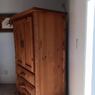PINE LOG BEDROOM ARMOIRE W/3 DOVETAILED DRAWERS AND SHELVING BEHIND CABINETS
