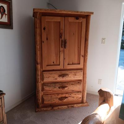 PINE LOG BEDROOM ARMOIRE W/3 DOVETAILED DRAWERS AND SHELVING BEHIND CABINETS