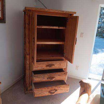 PINE LOG BEDROOM ARMOIRE W/3 DOVETAILED DRAWERS AND SHELVING BEHIND CABINETS