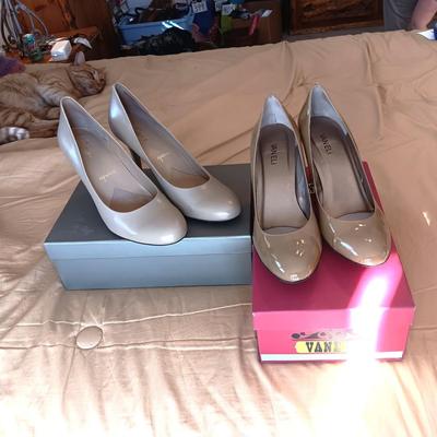LADIES VANELI (11 1/2) AND TROTTERS (12) DRESS SHOES