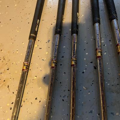 Top-Flite Irons, Mojo Balls & More Golf Items (B2-MG)