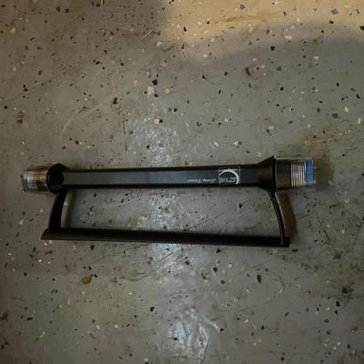 Top-Flite Irons, Mojo Balls & More Golf Items (B2-MG)