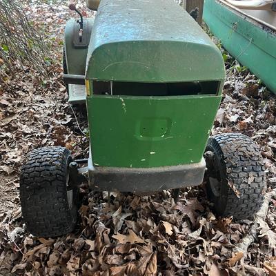 John Deere 111 Riding Mower (S-MG)