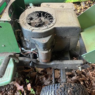 John Deere 111 Riding Mower (S-MG)