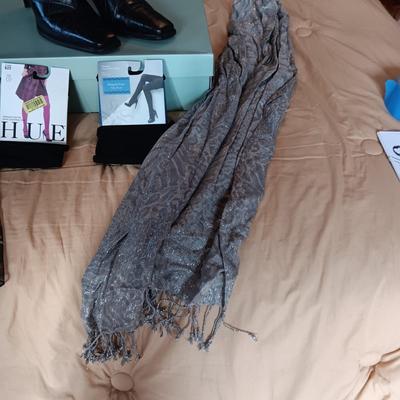 NEW GIANNI BINI BOOTS (11) SCARVES AND LEGGINGS
