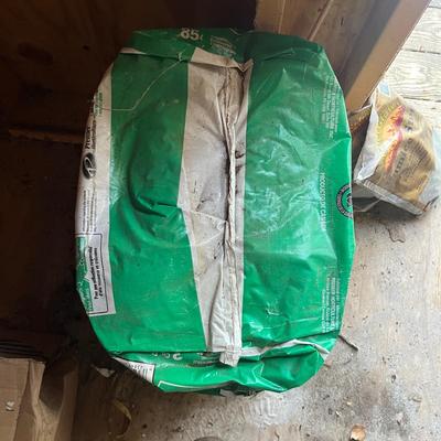 Red Devil Spreader & Peat Moss (S-MG)