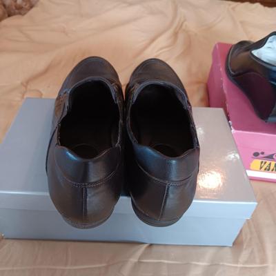 1 NEW VANELI SPORT AND ANOTHER PAIR OF VANELI SHOES, TIGHTS AND UMBRELLAS