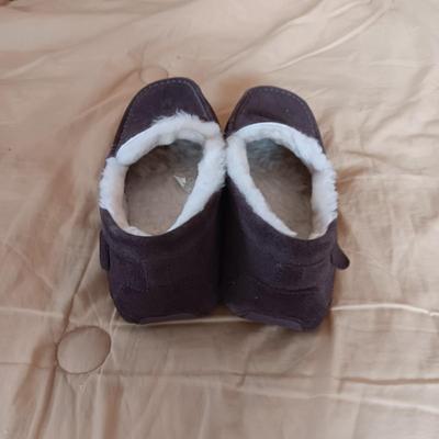 LADIES SESTO GOLF SHOES (12) AND FIRESIDE SLIPPERS (10)