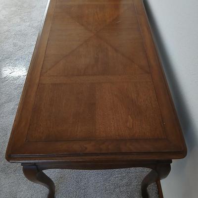 Beautiful Drexel sofa / console entryway table with three drawers
