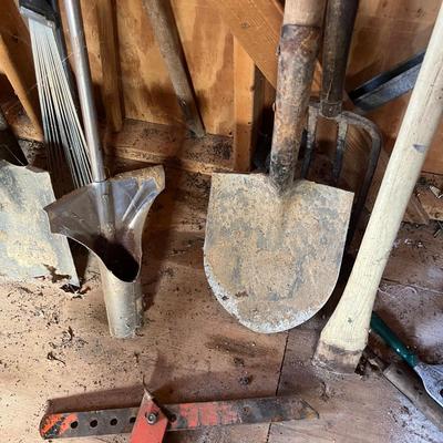 Outdoor Yard Tools & Tarp (S-MG)