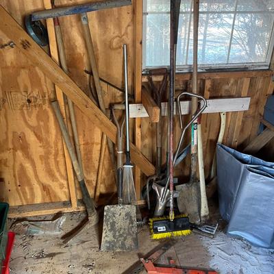 Outdoor Yard Tools & Tarp (S-MG)