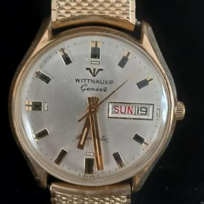 Vintage WITTNAUER men's automatic watch day/date D11KAS/2 17Jewels Swiss 1970s with paperwork
