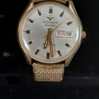 Vintage WITTNAUER men's automatic watch day/date D11KAS/2 17Jewels Swiss 1970s with paperwork