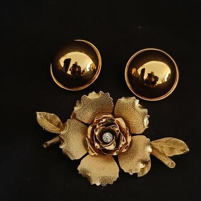 Vintage Coro brooch Pin Jewlery with Monet clip on earrings