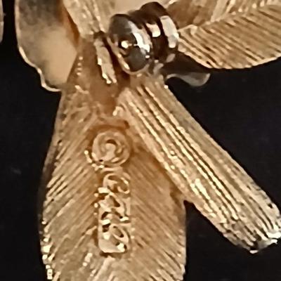 Vintage Coro brooch Pin Jewlery with Monet clip on earrings