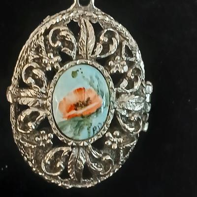 Vintage locket Poppy cameo Jewelry necklace with Antique painted deer bracelet