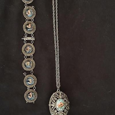 Vintage locket Poppy cameo Jewelry necklace with Antique painted deer bracelet