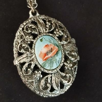 Vintage locket Poppy cameo Jewelry necklace with Antique painted deer bracelet