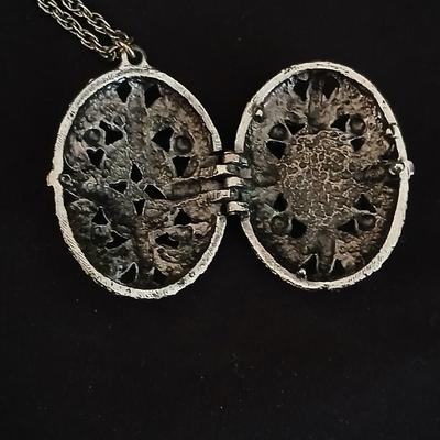 Vintage locket Poppy cameo Jewelry necklace with Antique painted deer bracelet