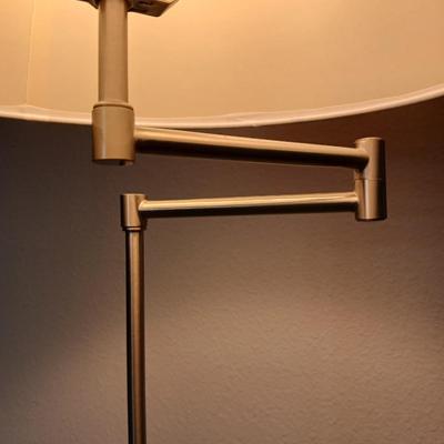 Adjustable swing arm floor lamp