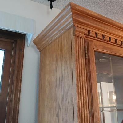 Richardson Brothers Company Lighted China Hutch