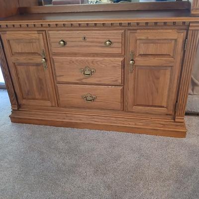 Richardson Brothers Company Lighted China Hutch