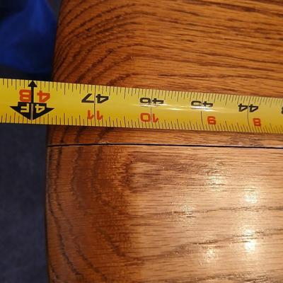 Beautiful Oak Dining room table with 6 upholstered chairs on casters