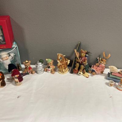 Small Knickknacks and Harmony Kingdom