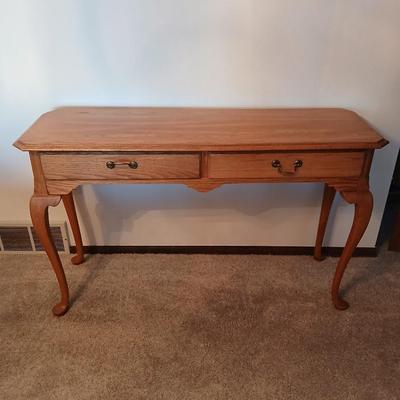 Governor's oak Kincaid Sofa console / entryway table