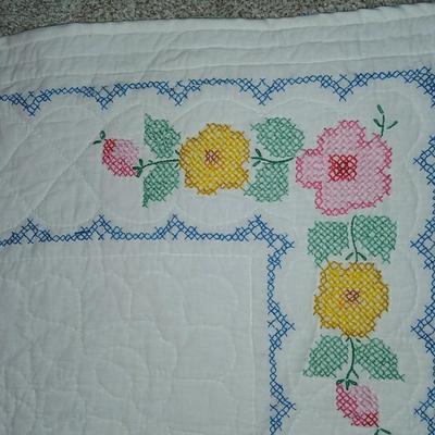 Beautiful, embroidered Quilt Large blanket